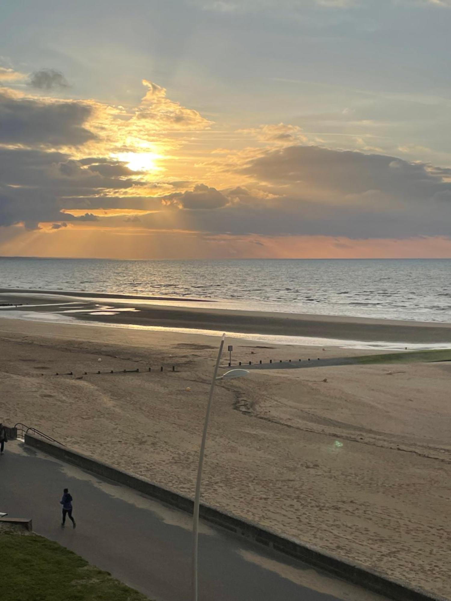 Appartement Vu Sur Mer Cabourg Exterior photo